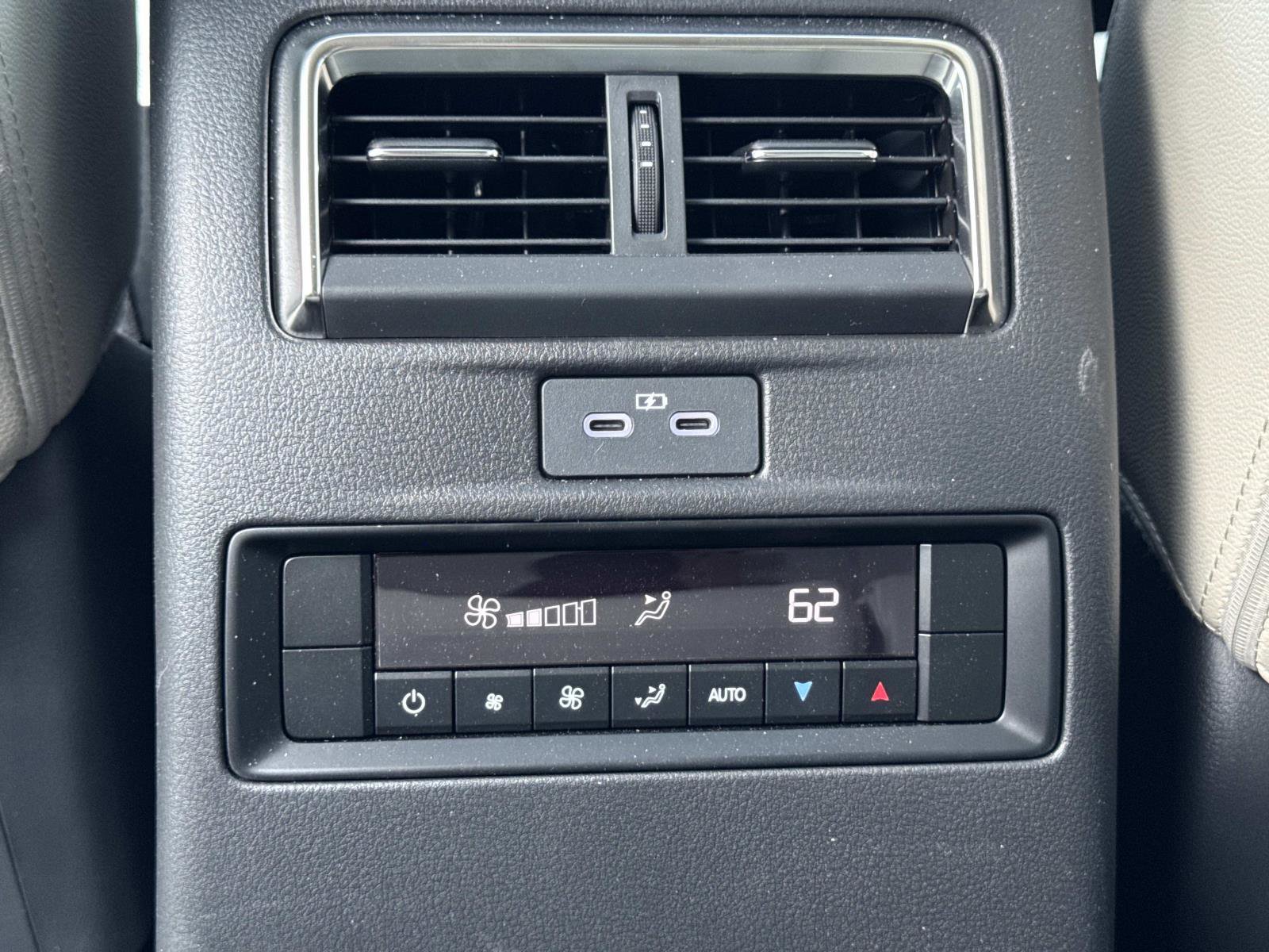 Used 2025 MAZDA CX-90 Plug-In Hybrid w/ Preferred image 10