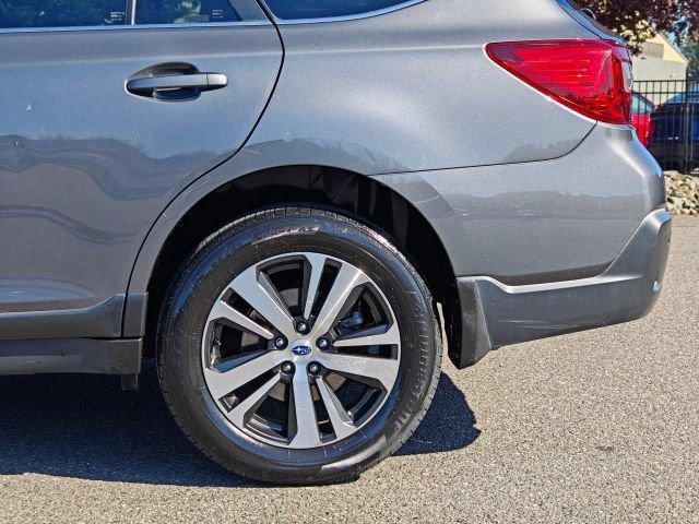 Used 2018 Subaru Outback 2.5i Limited AWD/4WD image 48