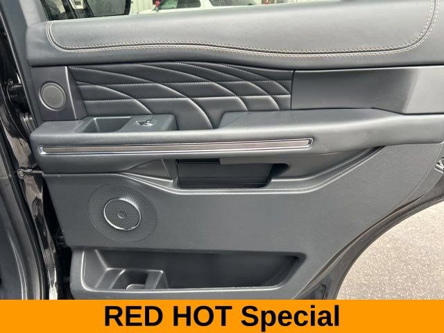 Used 2023 Ford Expedition Platinum AWD/4WD image 40