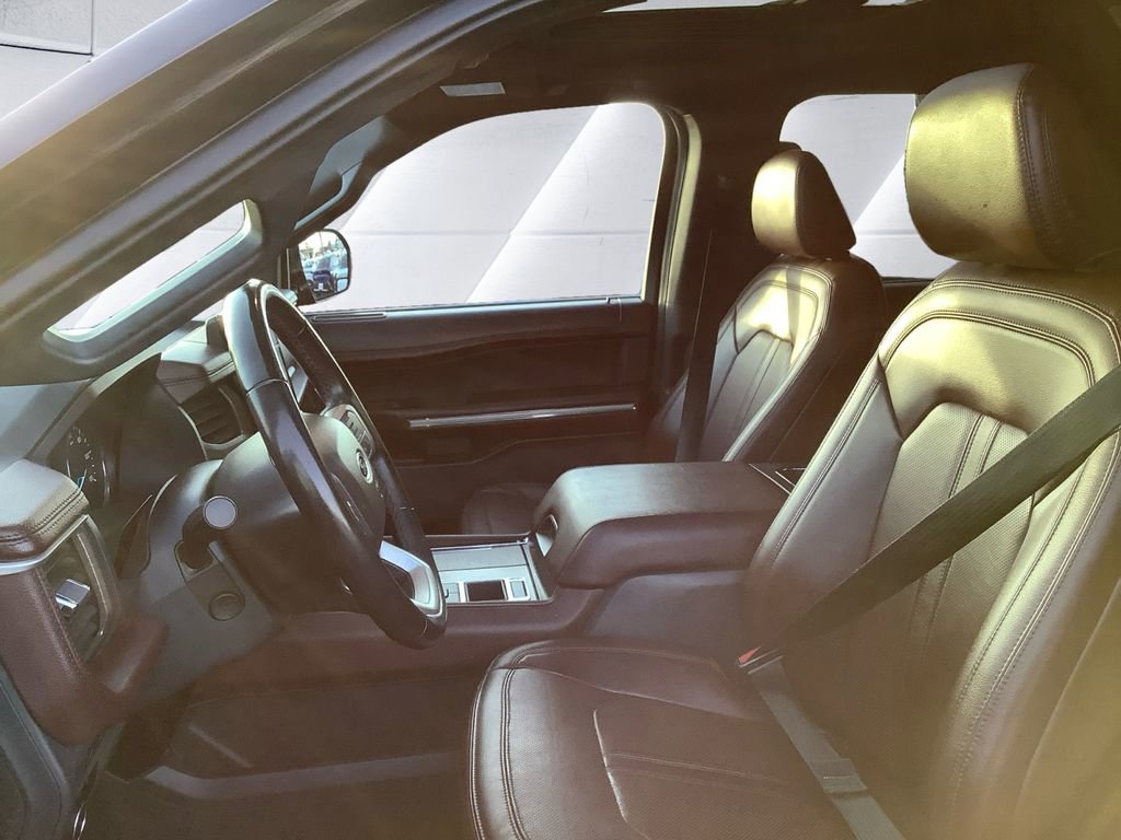 Used 2024 Ford Expedition Limited image 7