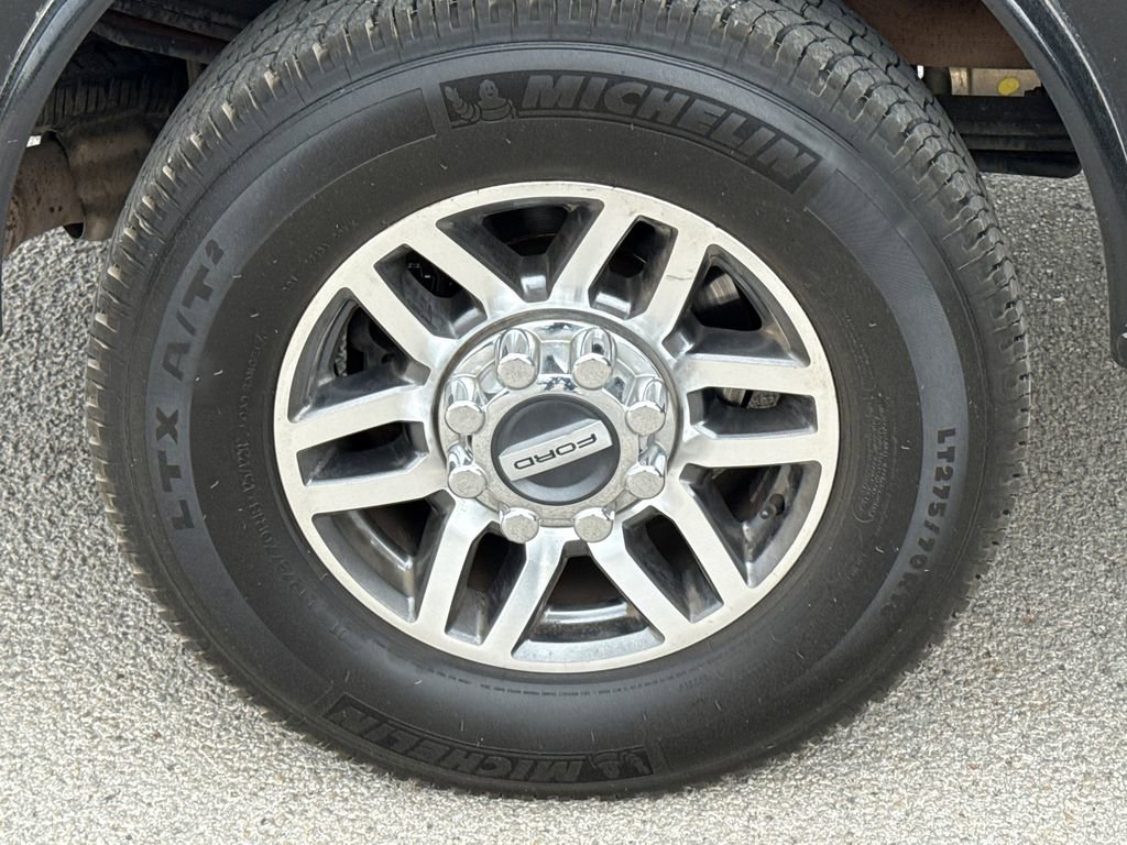 Used 2018 Ford F250 Lariat image 11