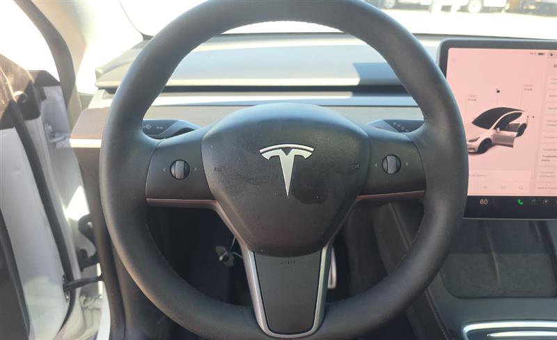 Used 2022 Tesla Model Y Performance image 5