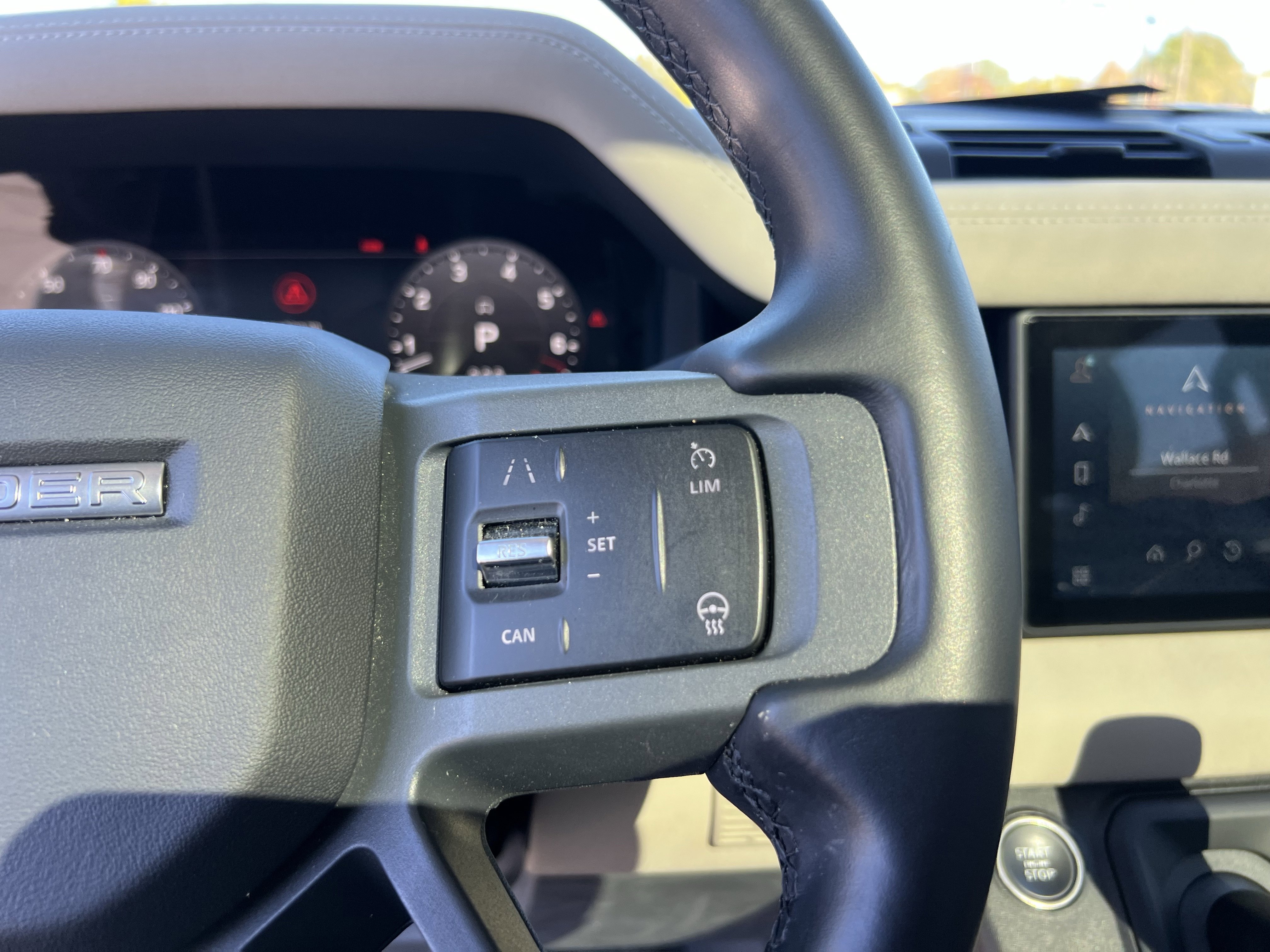 Used 2023 Land Rover Defender 110 X-Dynamic SE image 16