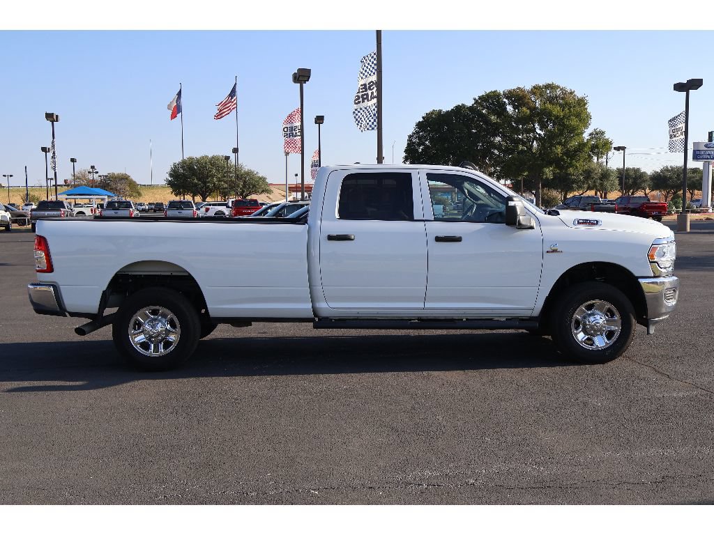 Used 2024 RAM 2500 Tradesman w/ Chrome Appearance Group AWD/4WD image 10