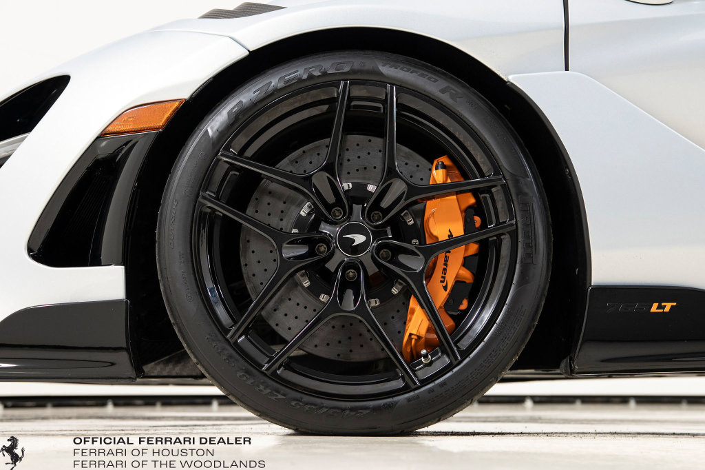 Used 2022 McLaren 765LT RWD image 19