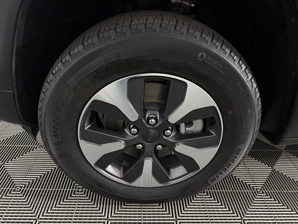 Used 2022 Jeep Grand Cherokee Limited 4xe w/ Luxury Tech Group II image 12