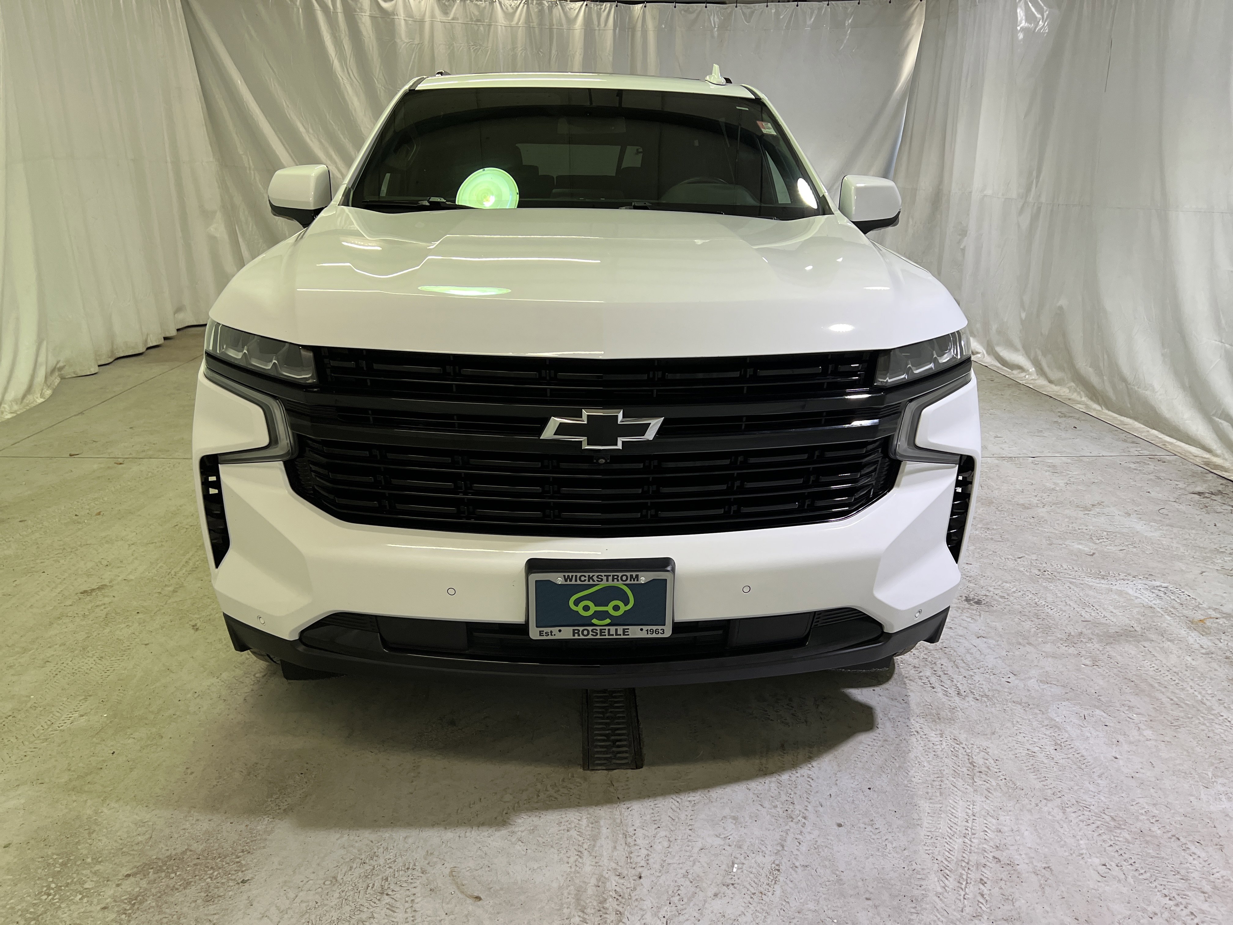 Used 2023 Chevrolet Suburban RST w/ Luxury Package image 3