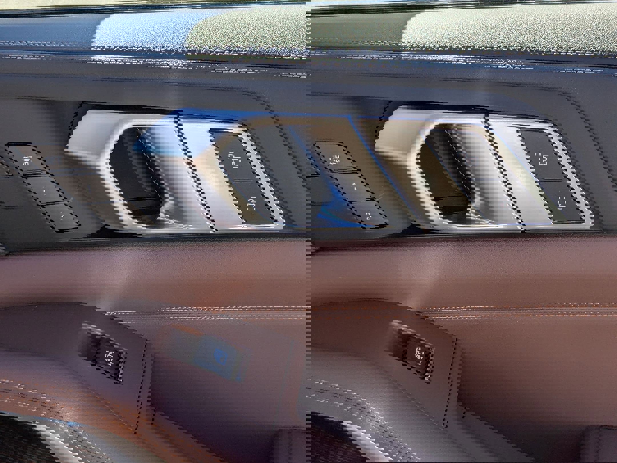 New 2026 BMW X5 xDrive40i w/ M Sport Package image 36