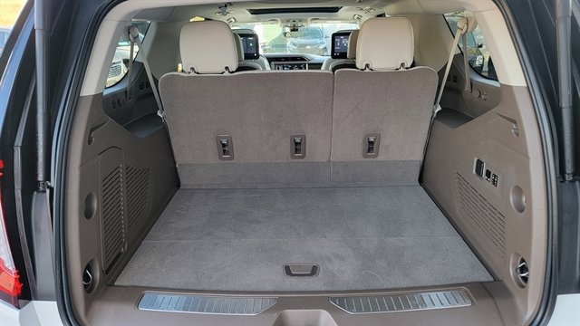 Used 2021 GMC Yukon XL Denali w/ Denali Premium Package image 58