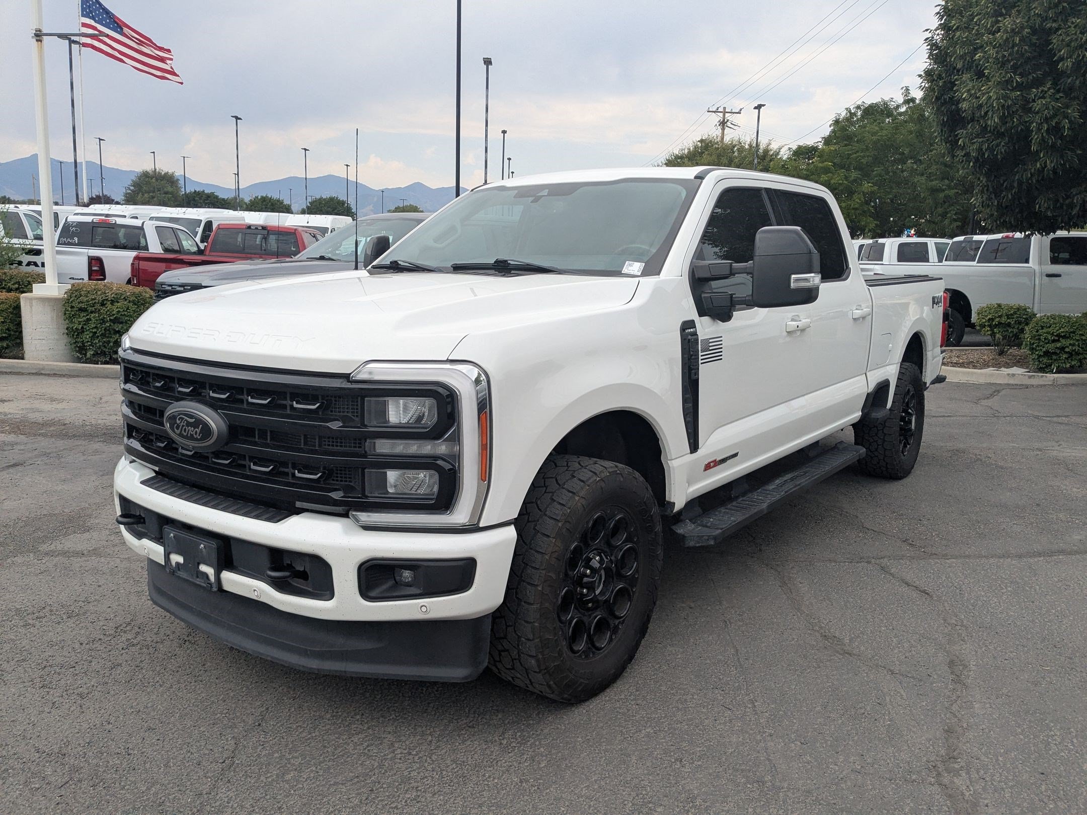 Used 2023 Ford F350 Lariat w/ Lariat Ultimate Package AWD/4WD image 10