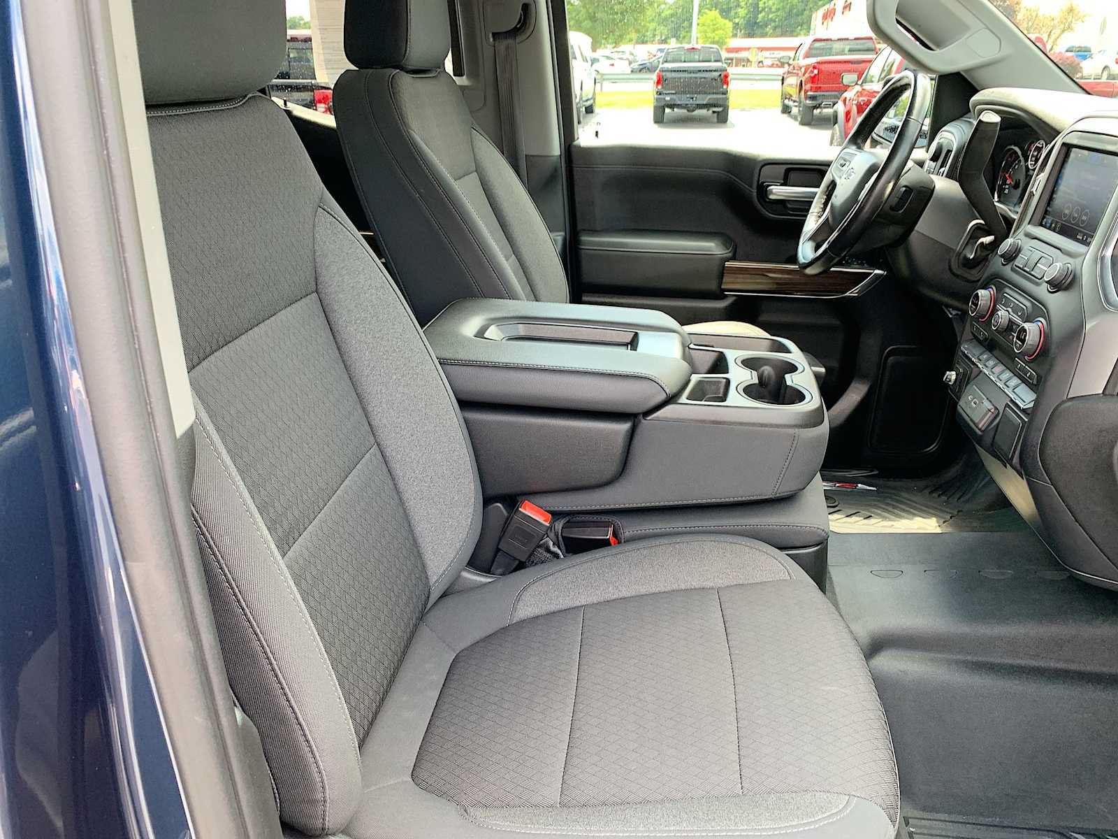 Certified 2020 Chevrolet Silverado 1500 RST AWD/4WD image 26