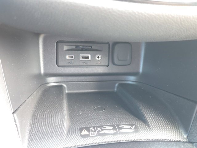 Used 2024 Chevrolet Equinox Premier FWD image 20