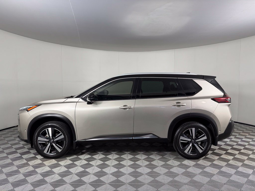 Used 2023 Nissan Rogue SL w/ SL Premium Package FWD image 5