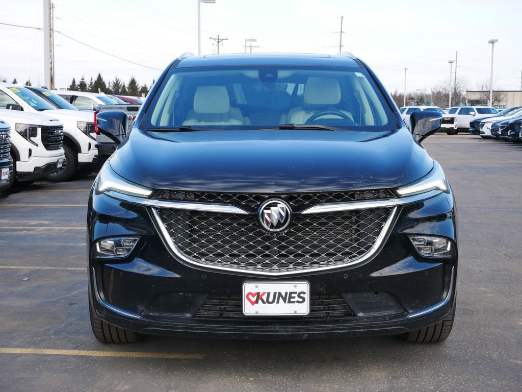 Used 2022 Buick Enclave Avenir w/ Avenir Technology Package AWD/4WD image 2