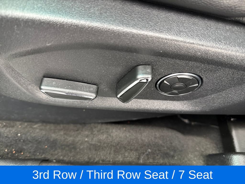 Used 2017 Ford Explorer Limited w/ Equipment Group 301A image 10