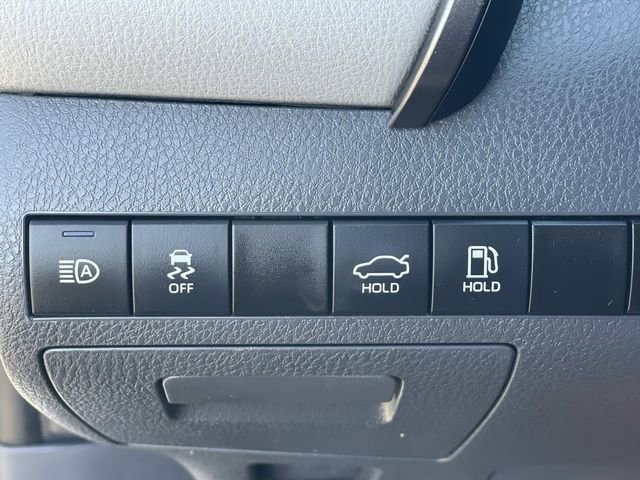 Used 2023 Toyota Camry SE image 17