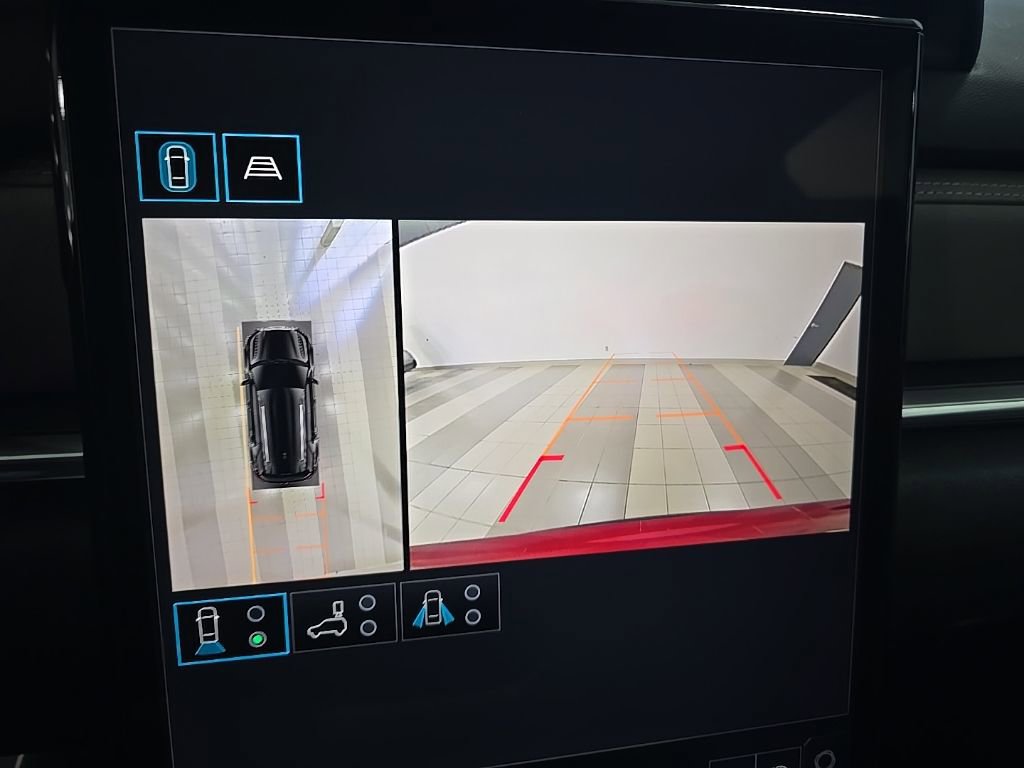 Used 2026 GMC Terrain Elevation w/ Elevation Premium Package image 12