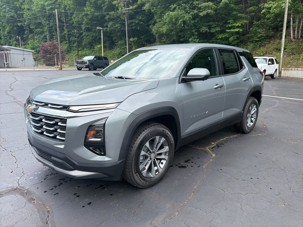 New 2026 Chevrolet Equinox LT w/ Convenience Package II AWD/4WD image 2