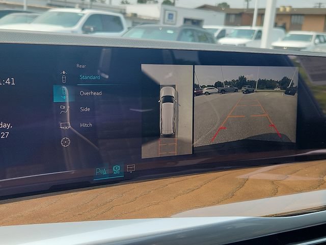 New 2026 Cadillac Escalade ESV Platinum Luxury w/ LPO, Radiant Package AWD/4WD image 14