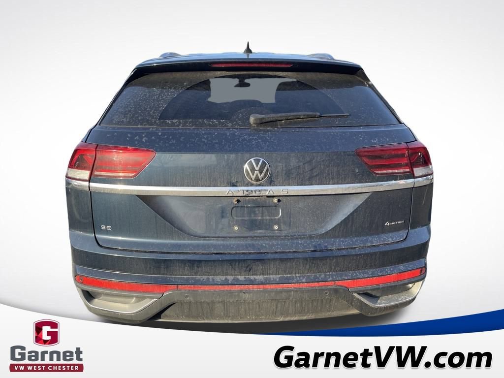 Used 2023 Volkswagen Atlas Cross Sport SE w/ Black Wheel Package image 4
