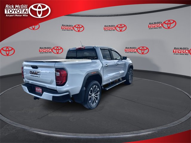 Used 2024 GMC Canyon Denali image 8