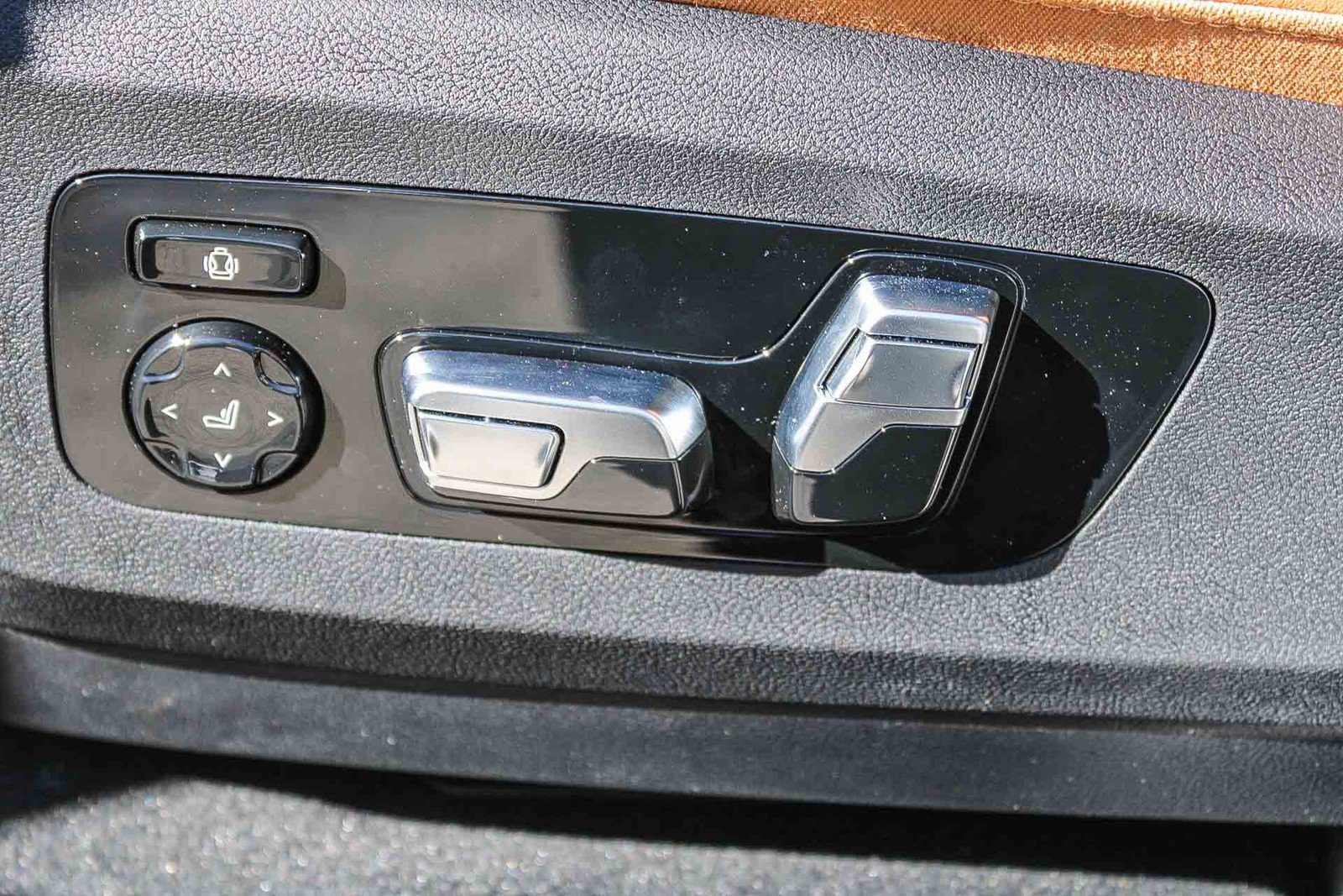 New 2026 BMW X5 M60i AWD/4WD image 21
