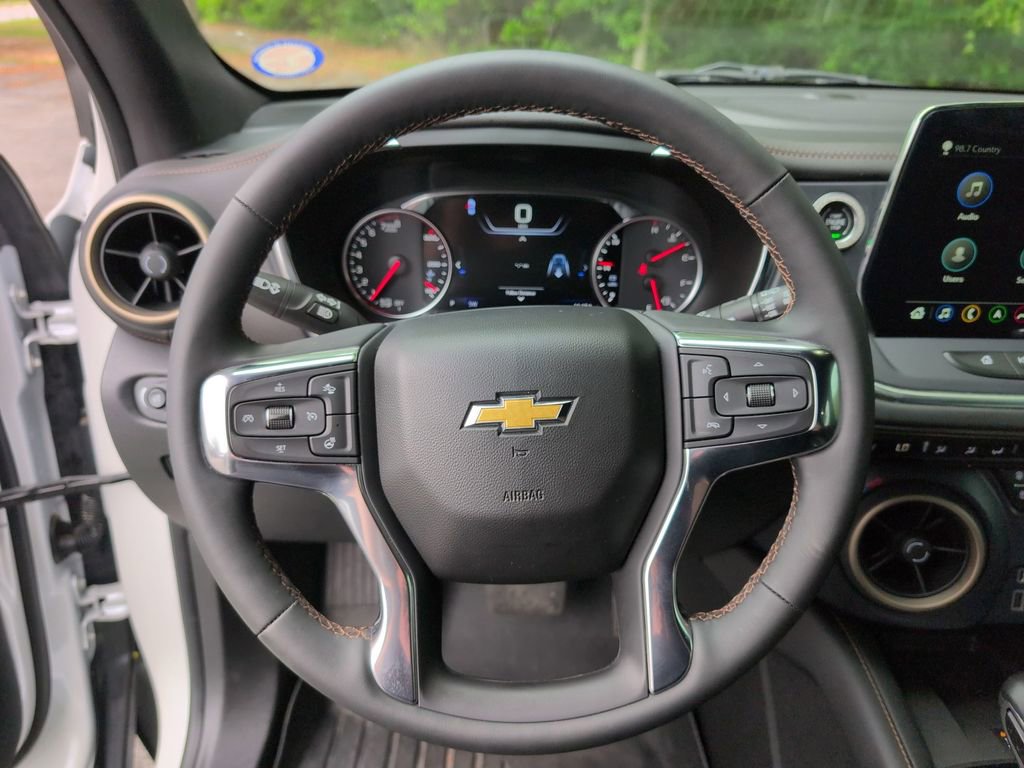 Used 2023 Chevrolet Blazer Premier w/ Driver Confidence II Package FWD image 13