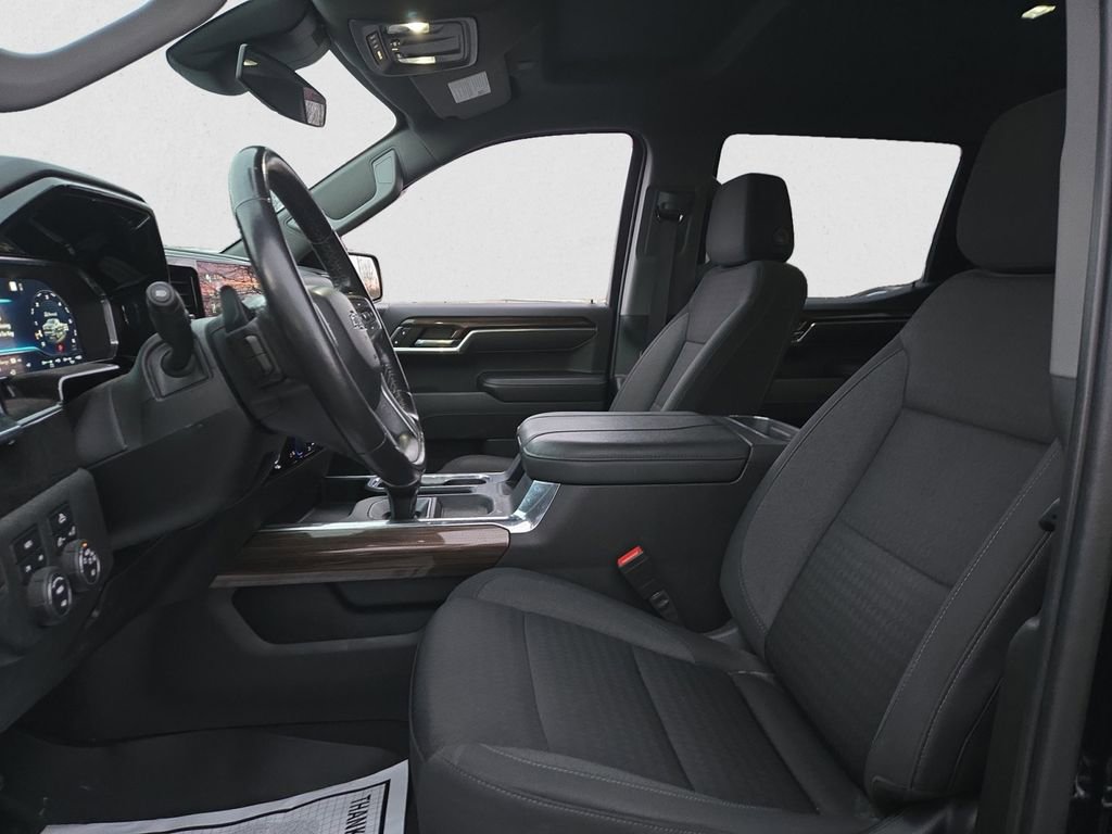 Used 2023 Chevrolet Silverado 1500 RST w/ LPO, Dark Essentials Package image 9