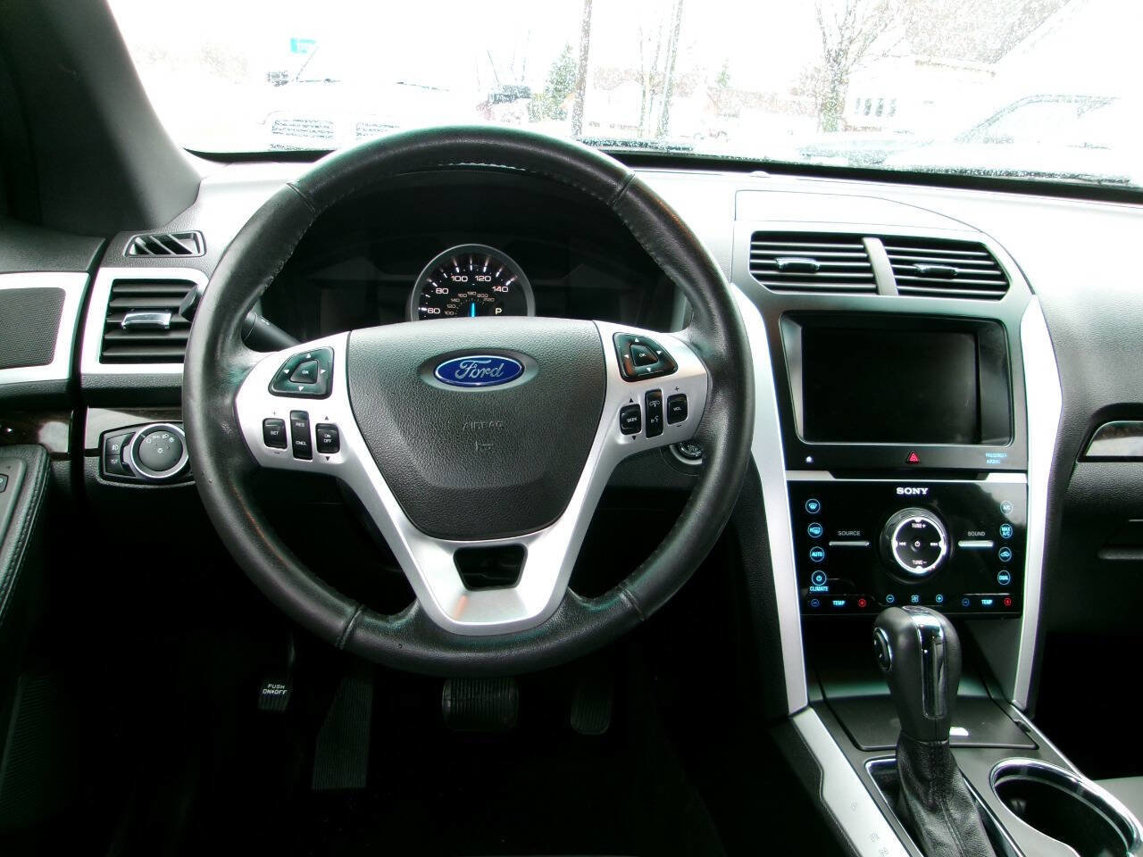 Used 2015 Ford Explorer Limited image 6