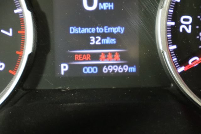 Used 2020 Toyota RAV4 LE FWD image 34