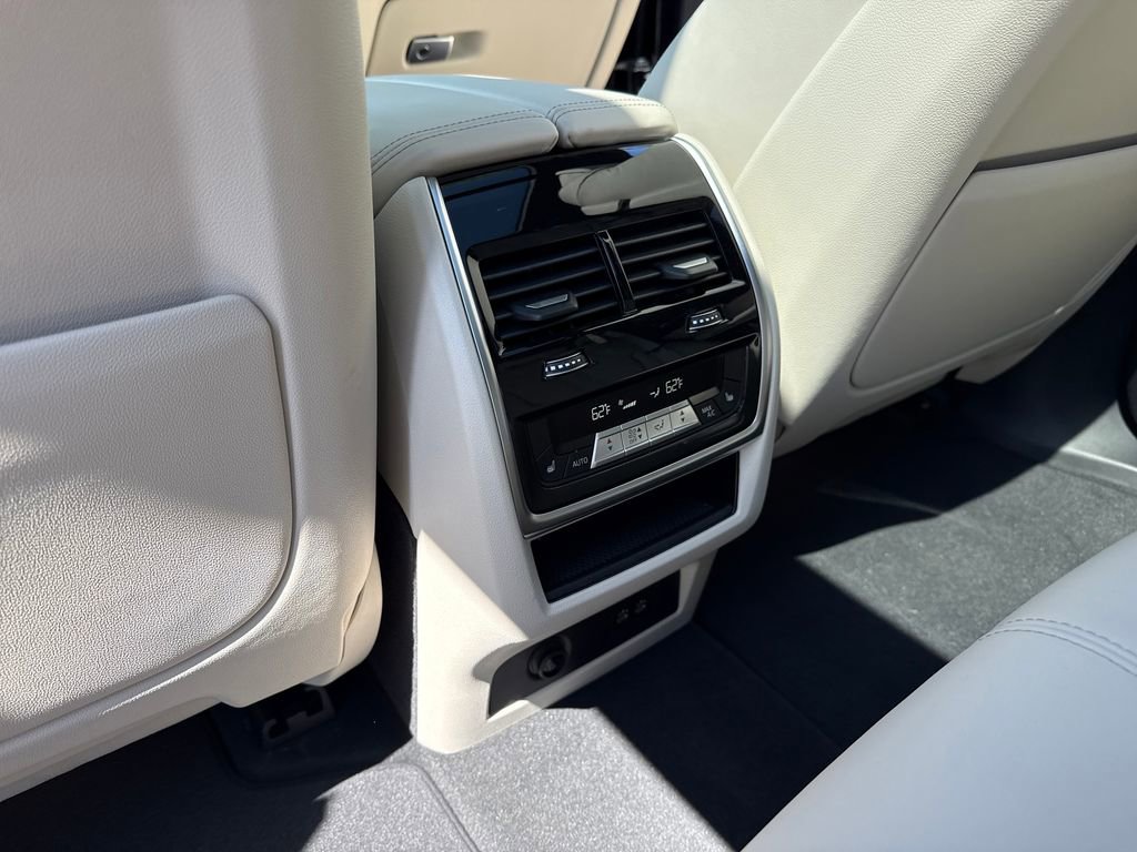 Used 2025 BMW X5 xDrive40i w/ M Sport Package AWD/4WD image 24