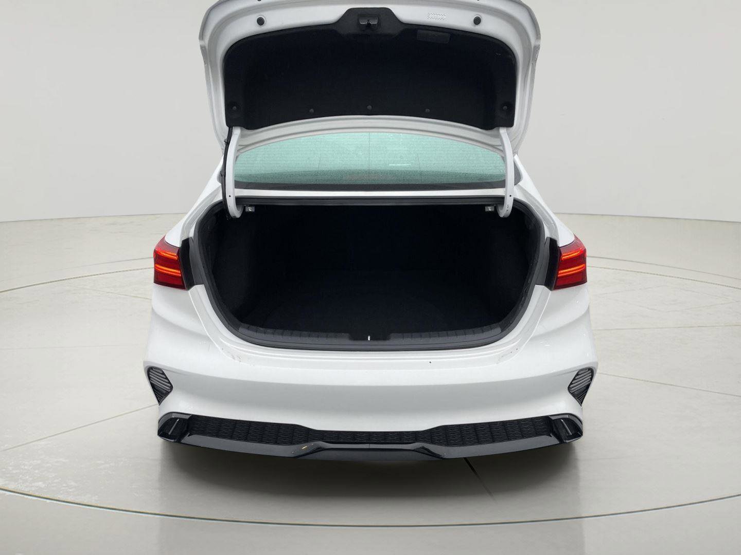 Used 2023 Kia Forte GT-Line image 9