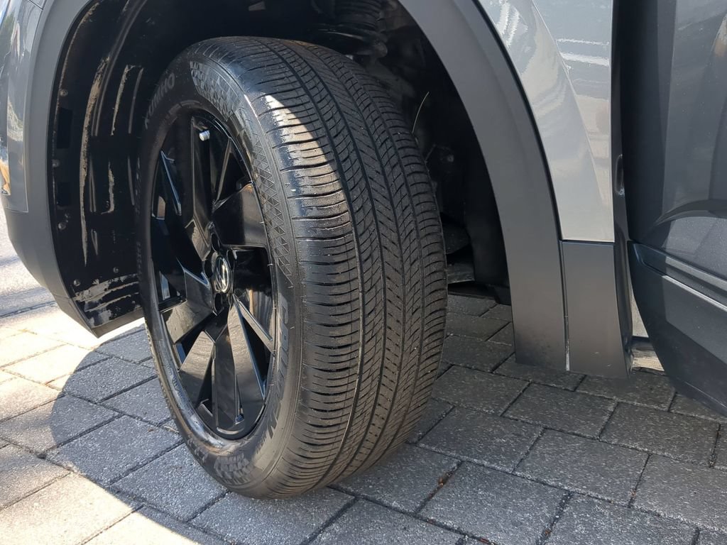 Used 2025 Volkswagen Atlas Cross Sport SE FWD image 35