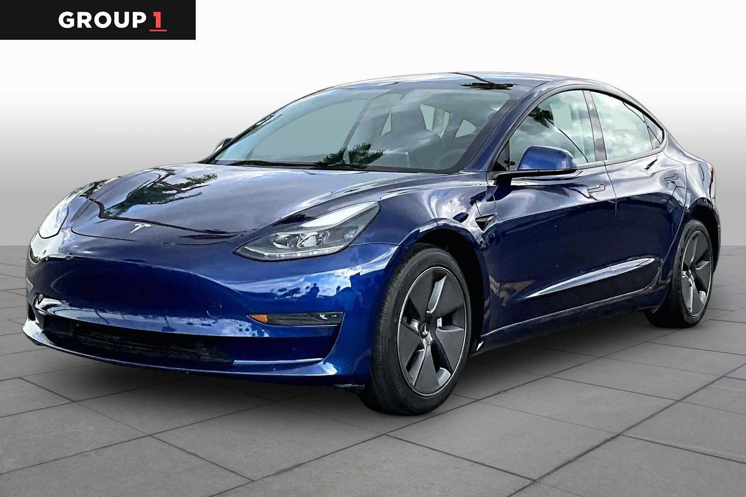 Used 2023 Tesla Model 3 Standard Range RWD image 1