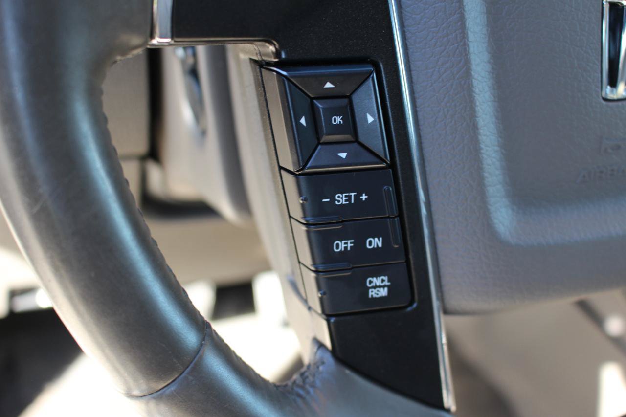 Used 2016 Lincoln Navigator L Select AWD/4WD image 19