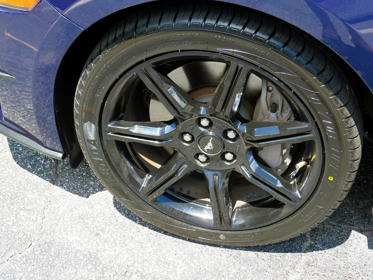 Used 2018 Ford Mustang GT w/ Black Accent Package image 11