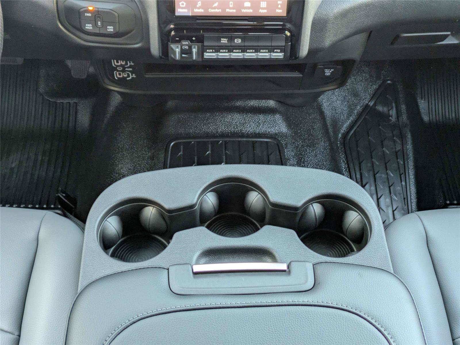 New 2026 RAM 3500 Tradesman AWD/4WD image 18