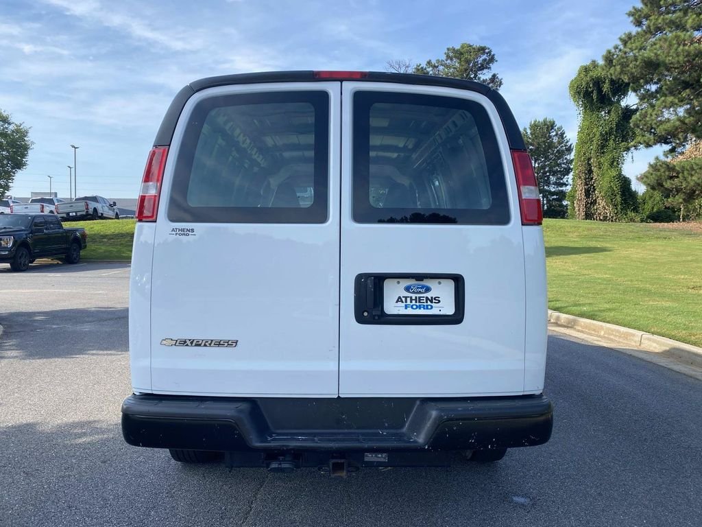 Used 2021 Chevrolet Express 2500 w/ Driver Convenience Package RWD image 4