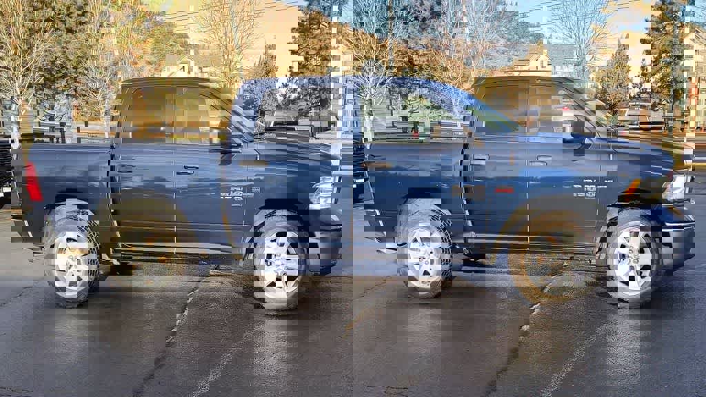 Used 2023 RAM 1500 Classic SLT image 2