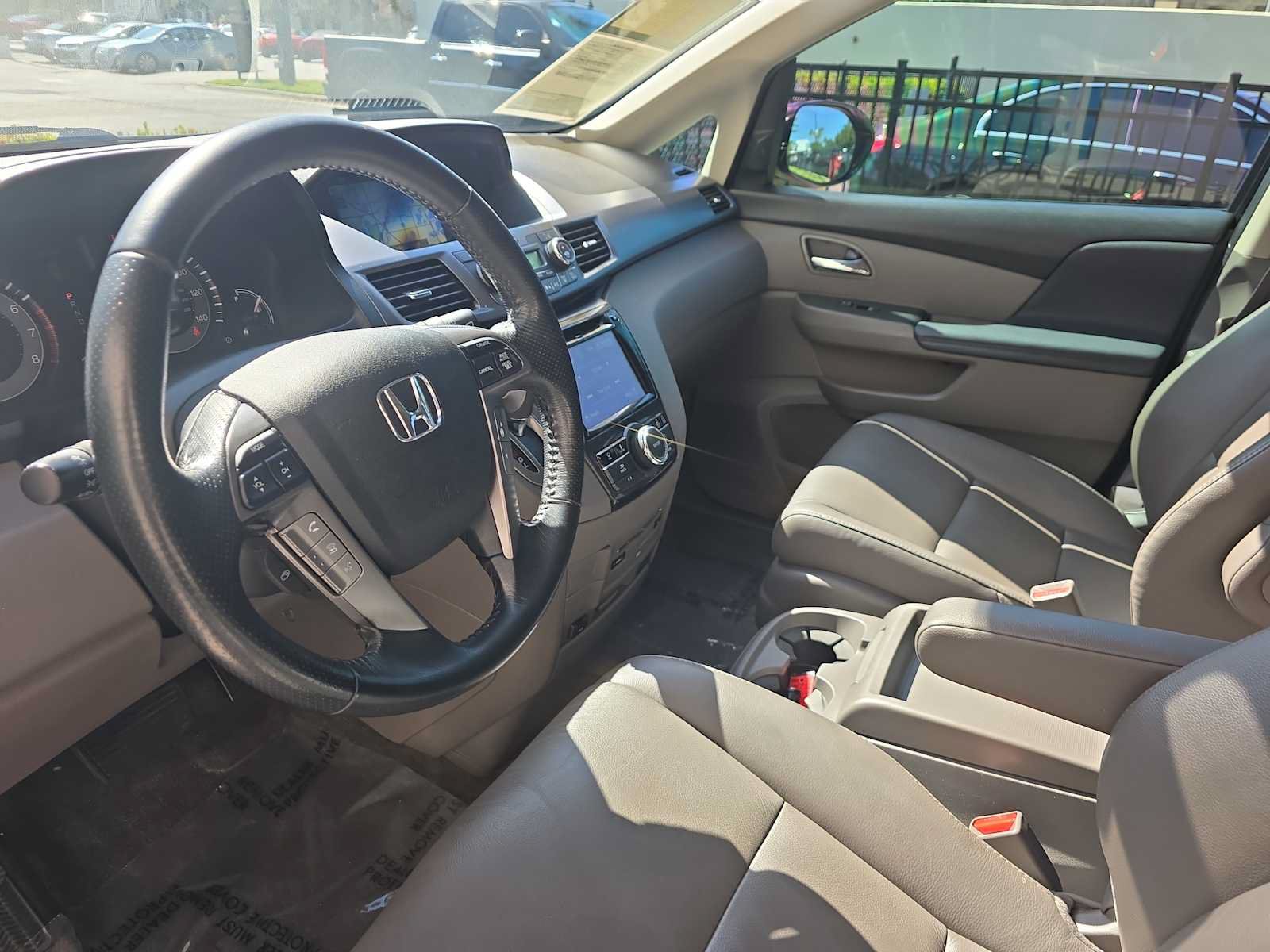 Used 2014 Honda Odyssey Touring image 19