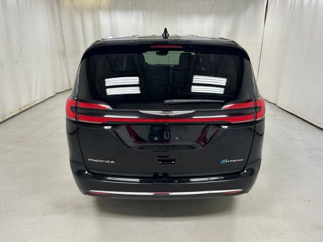 Used 2024 Chrysler Pacifica Limited FWD image 6