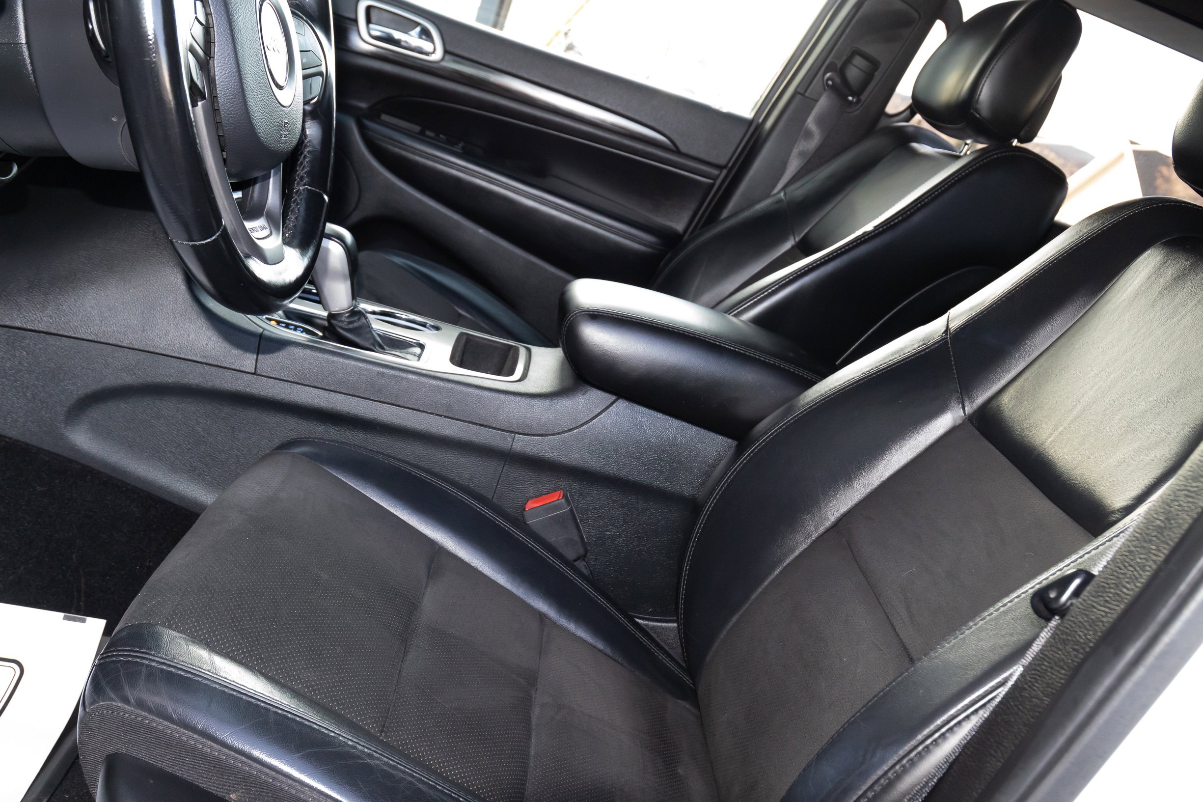 Used 2020 Jeep Grand Cherokee Altitude image 10