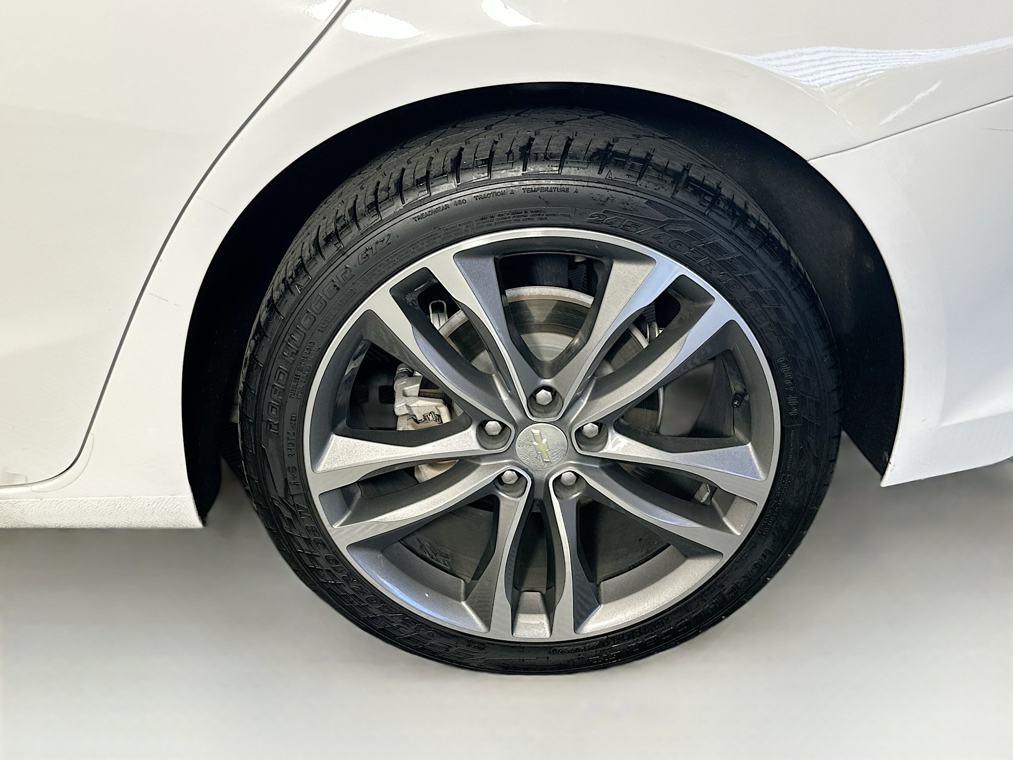 Used 2020 Chevrolet Malibu Premier FWD image 11