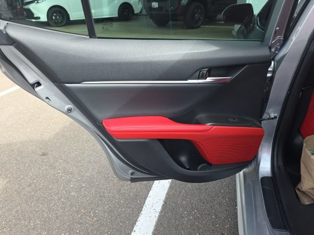 Used 2021 Toyota Camry XSE w/ Carpet Mat Package (TMS) FWD image 11