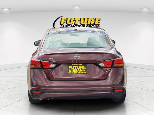 Certified 2025 Nissan Altima 2.5 SV FWD image 8