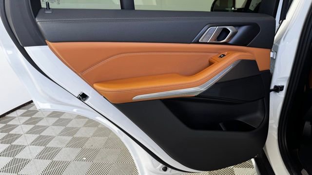 Used 2023 BMW X5 xDrive40i w/ Premium Package image 17