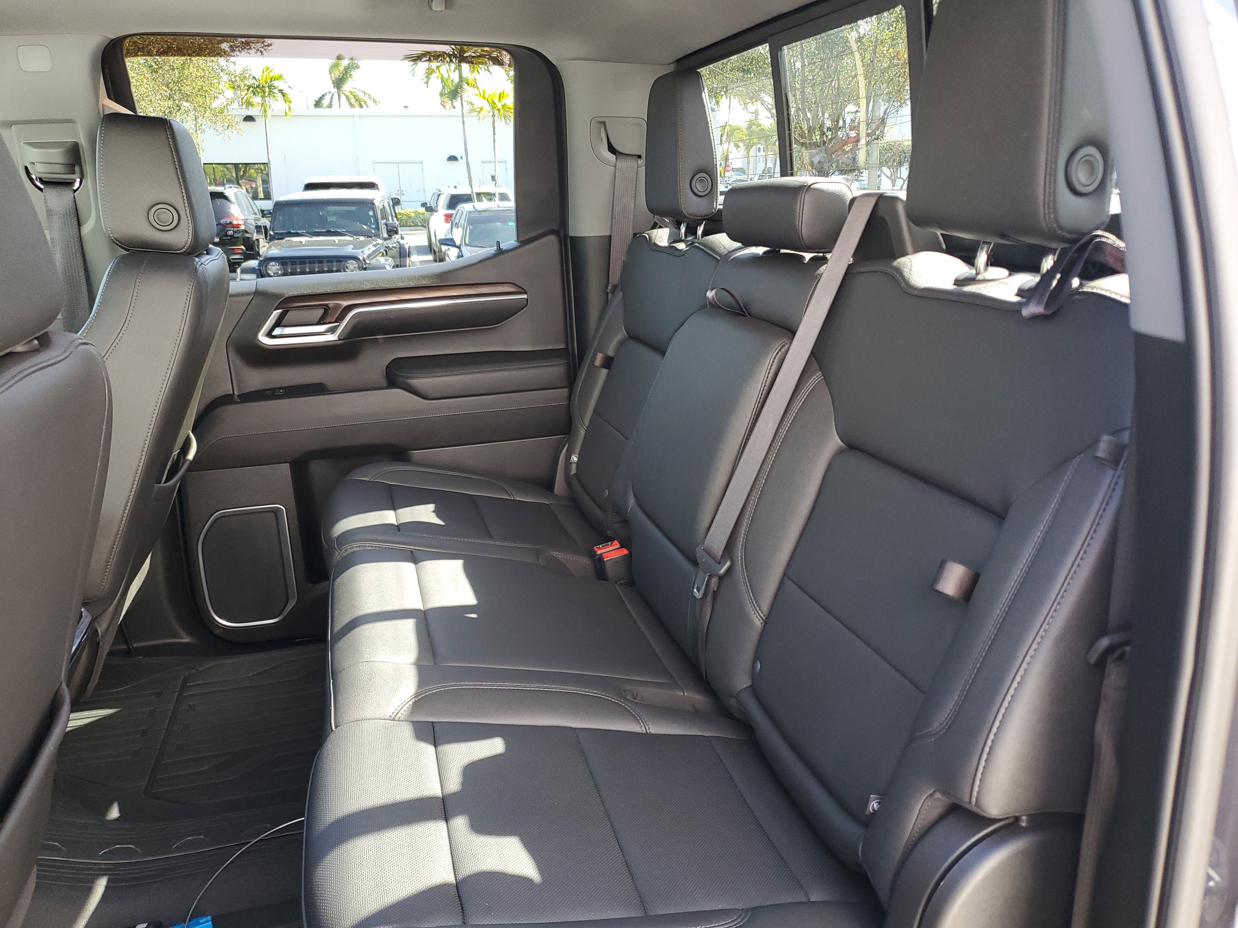 Used 2023 GMC Sierra 1500 SLT w/ SLT Premium Package image 13