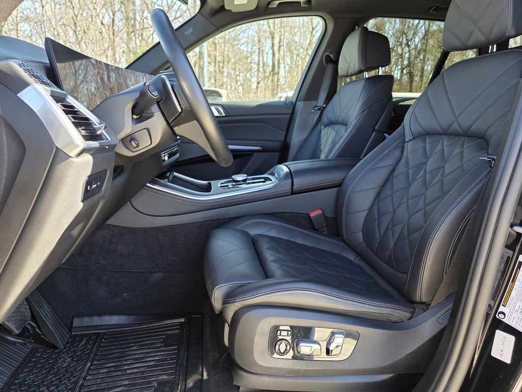 Used 2025 BMW X5 sDrive40i w/ Climate Comfort Package image 14