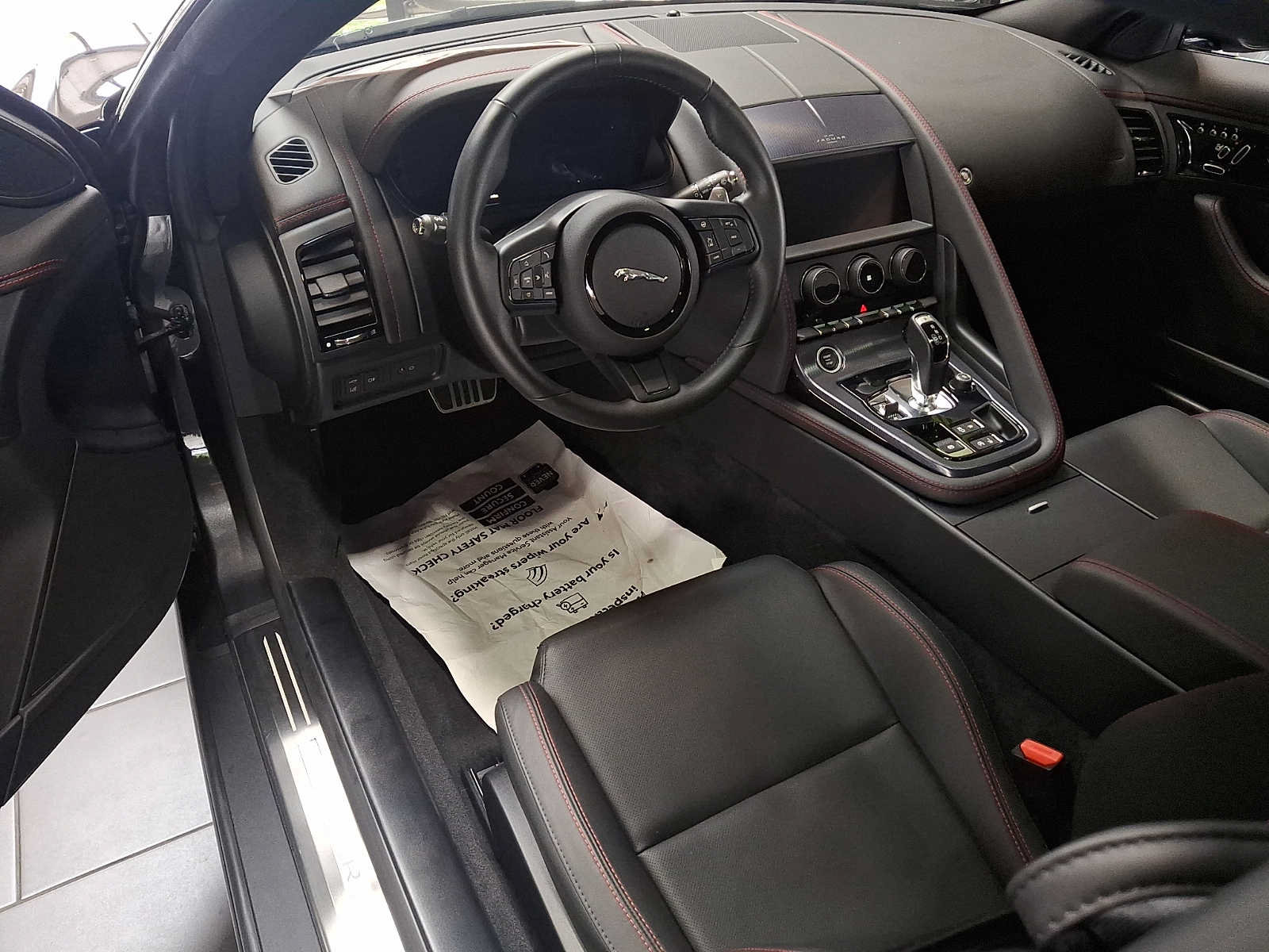 Used 2023 Jaguar F-TYPE R-Dynamic AWD/4WD image 10