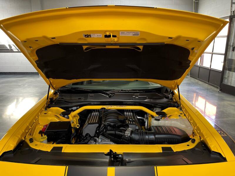 Used 2017 Dodge Challenger SRT w/ Technology Group image 50